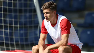 SC Heerenveen staat voor een klassieker tegen AZ in de Eredivisie, terwijl verhuurde speler Nordas een definitieve...