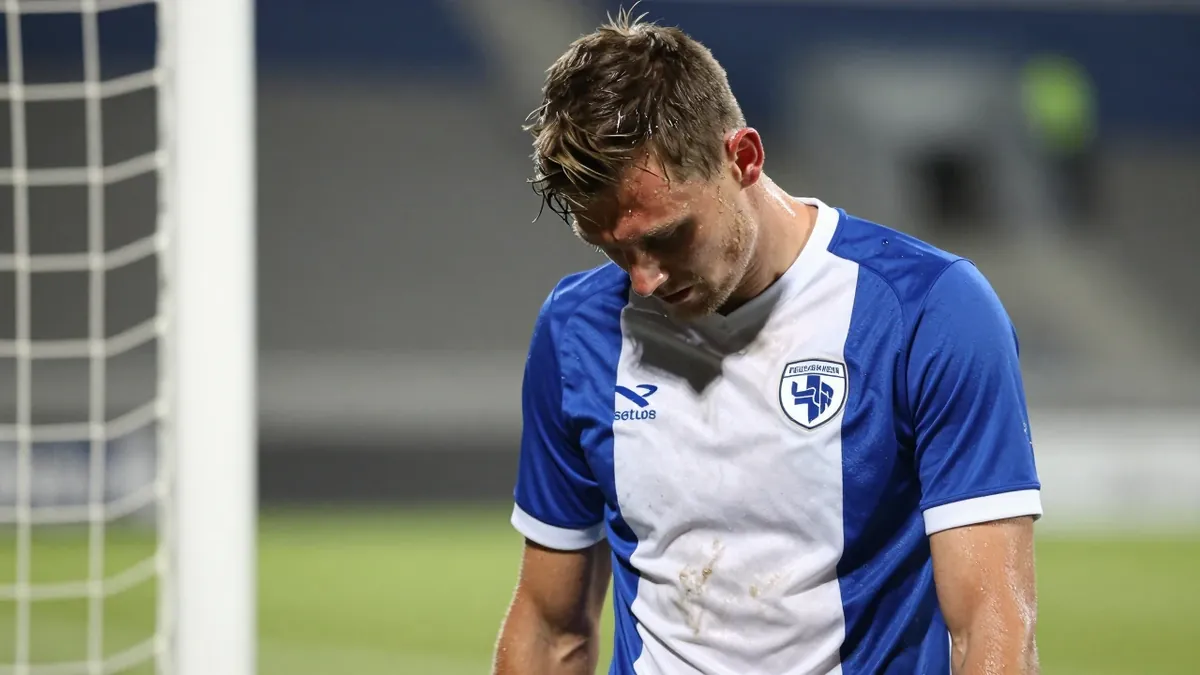 Heerenveen verloor op 6 september 2026 met 3-0 van koploper AZ in het in de Abe Lenstra Stadion, ondanks een hoger...